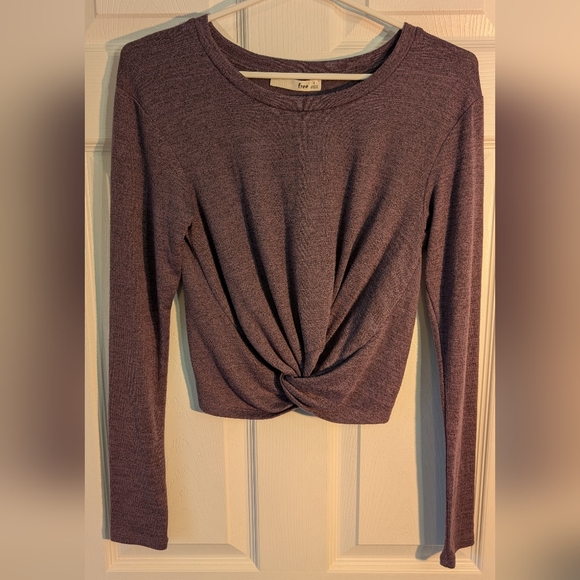 Aritzia Wilfred Free Women's Purple Top Long Sleeves Waist Knot Crop Size S - Picture 1 of 9